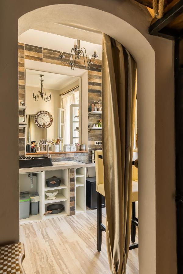 Opera Suites - Le Mille E Una Notte Calcata Exteriér fotografie